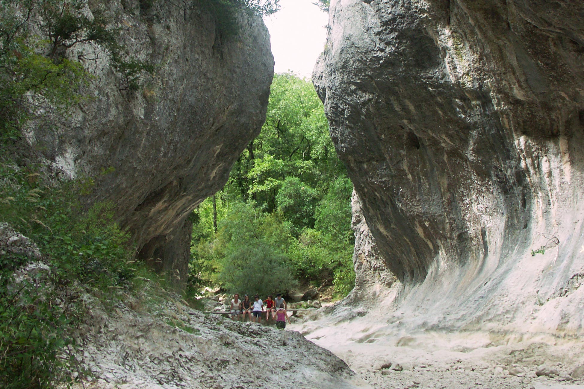 Les Concluses de Lussan – Photo de Mboesch – CC BY-SA 3.0 – via Wikimedia Commons