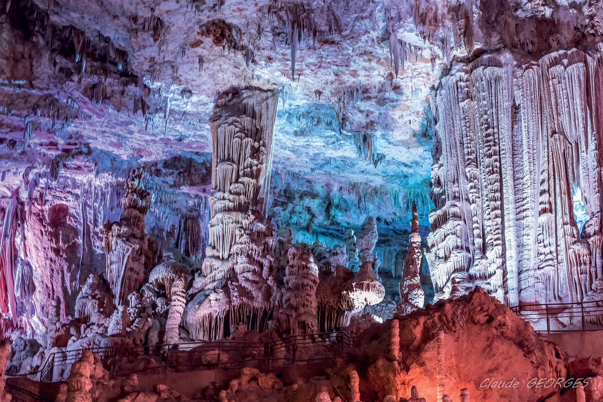 Grotte de la Salamandre – Photo de La Grotte de la Salamandre – Domaine public – via Wikimedia Commons