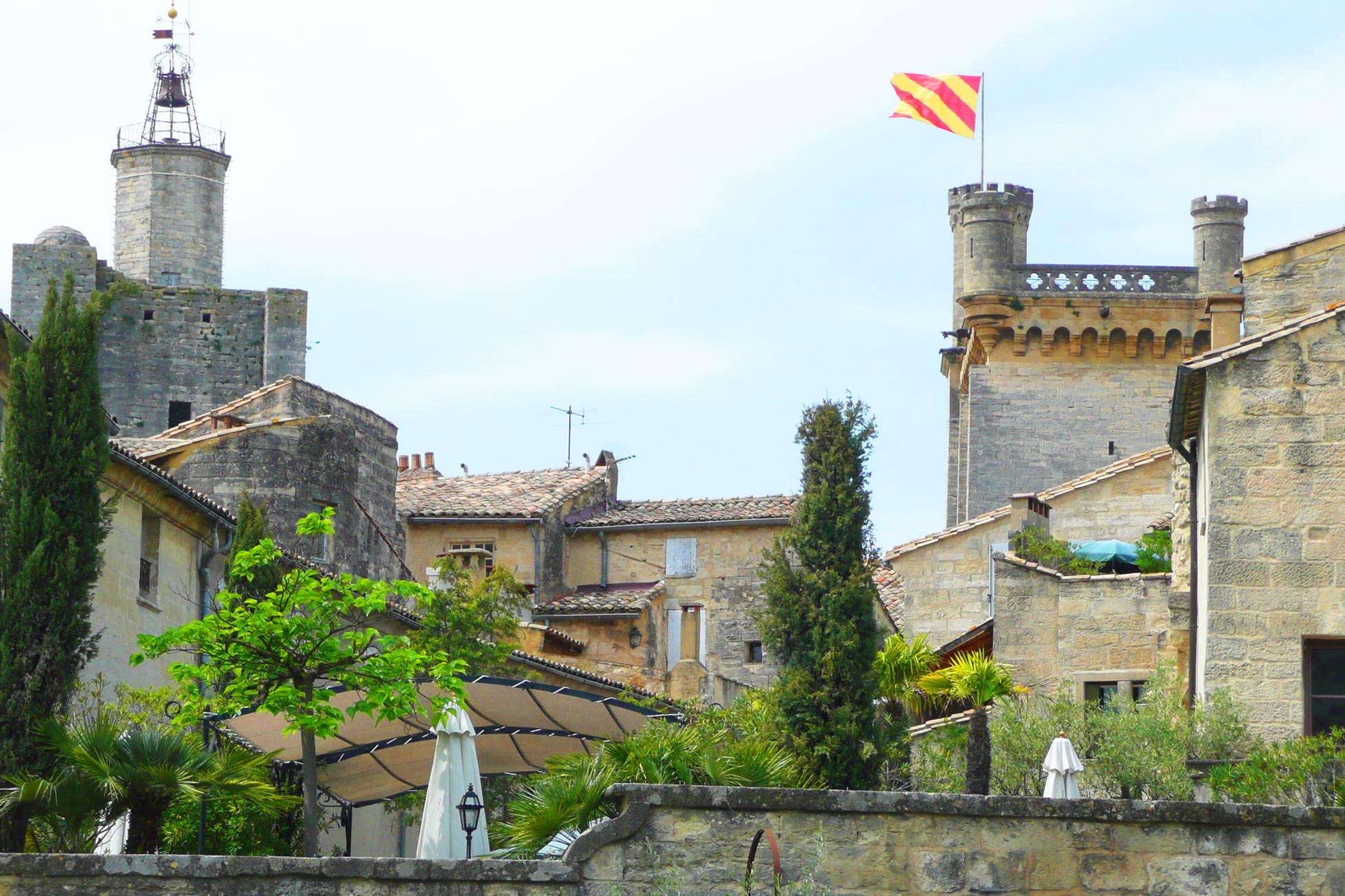 Tours de l'Évêque et du Duché à Uzès – Photo de Finoskov – CC BY-SA 3.0 – via Wikimedia Commons